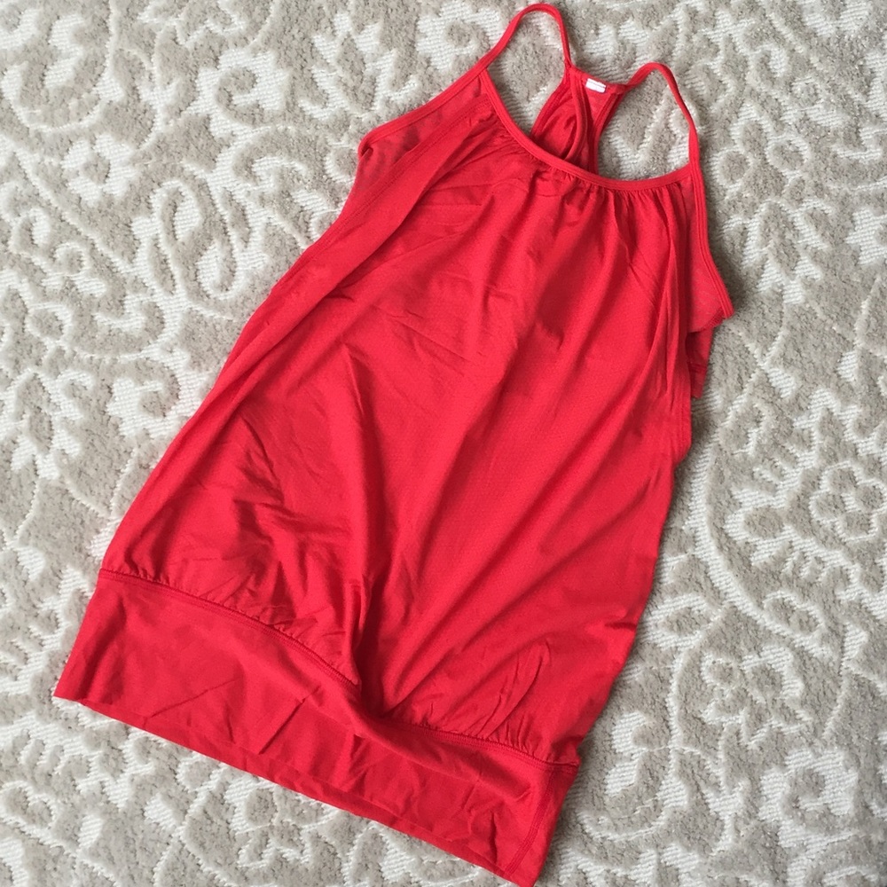 Lululemon tank with built in bra